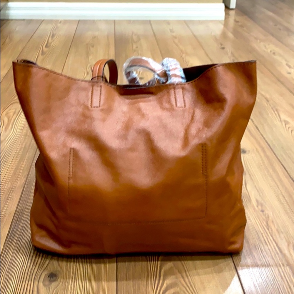 NWT Banana Republic leather tote.